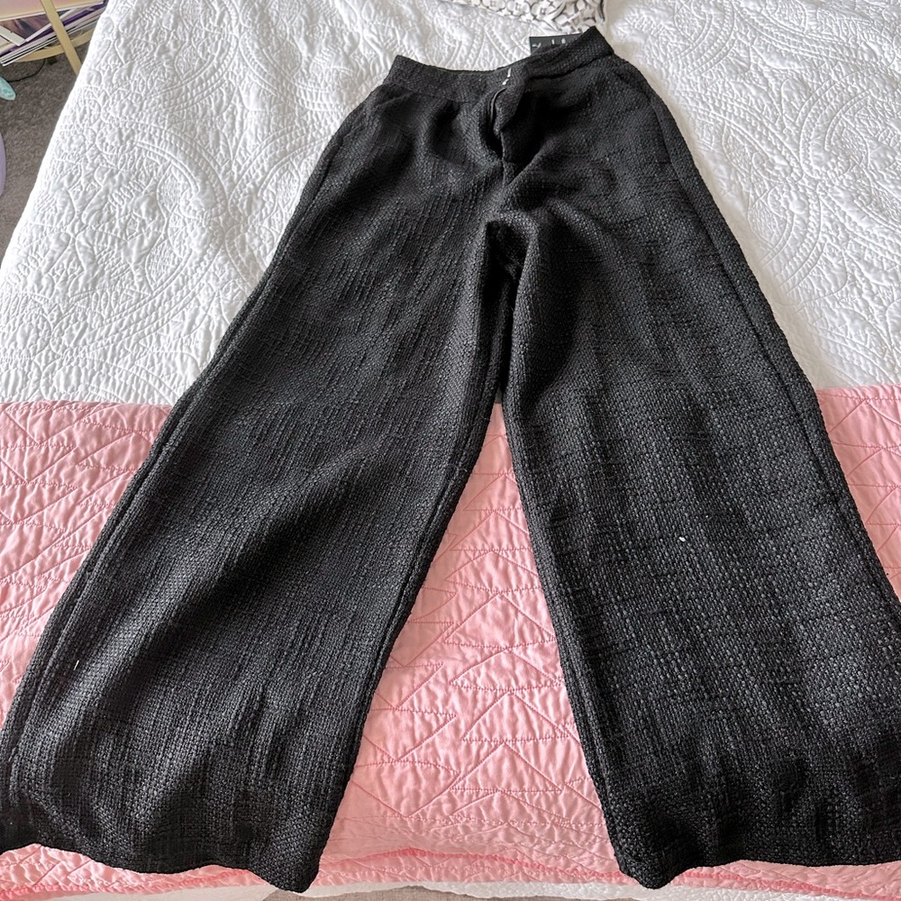 COPY - Wide Leg black lulu pants